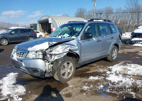 2013 Subaru Forester 2.5X из США, поврежденный, VIN JF2SHABC0DH413768